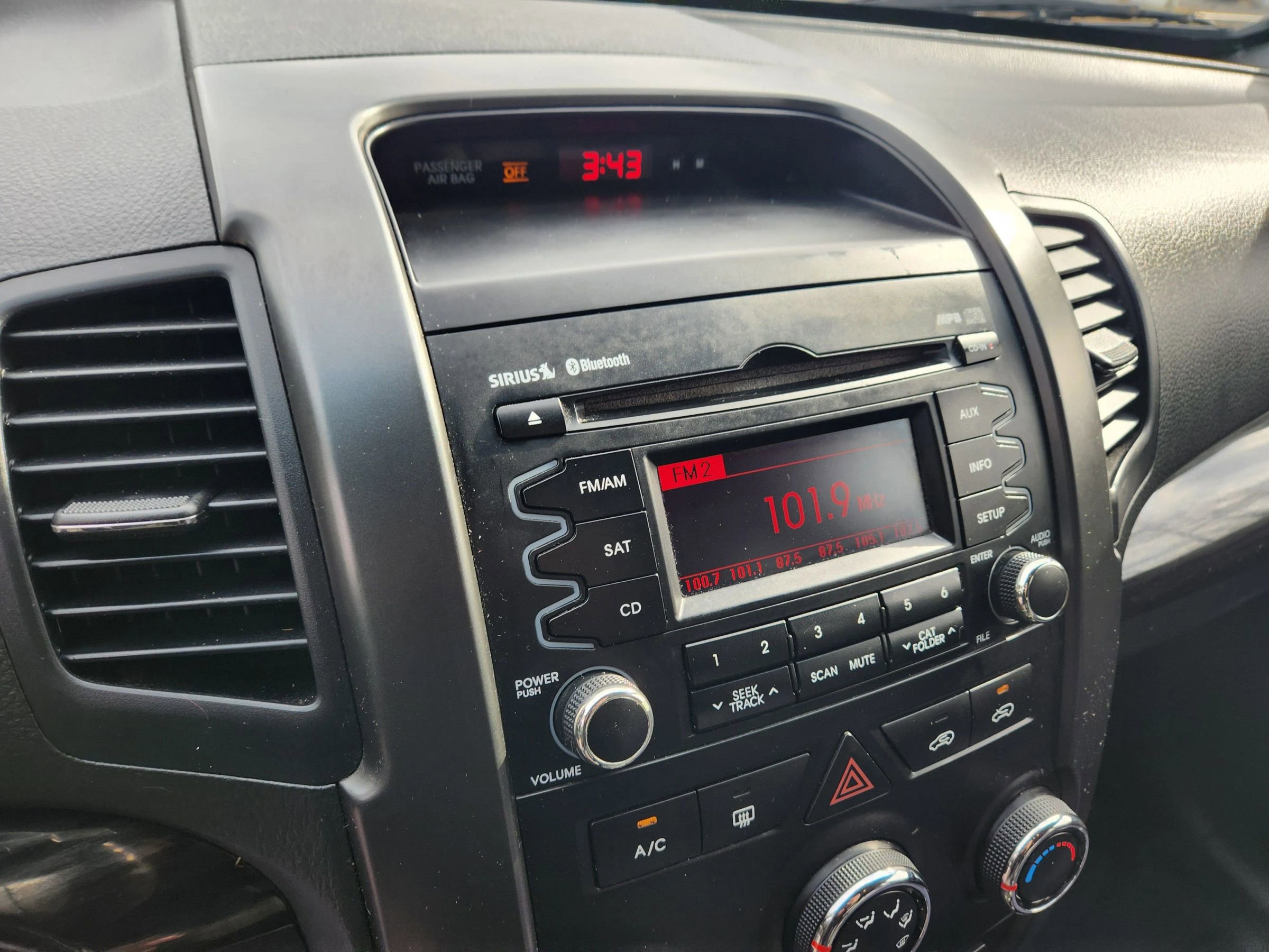 Used 2012 Kia Sorento LX image 24