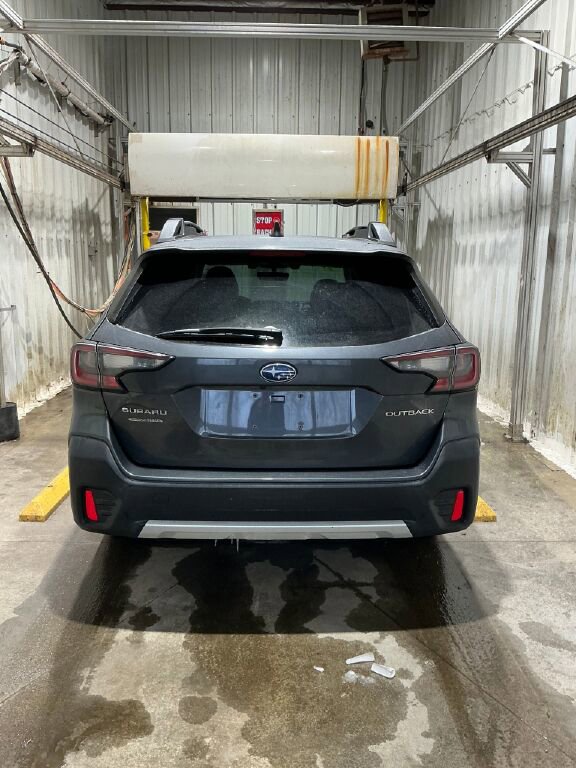 Used 2021 Subaru Outback Limited image 3