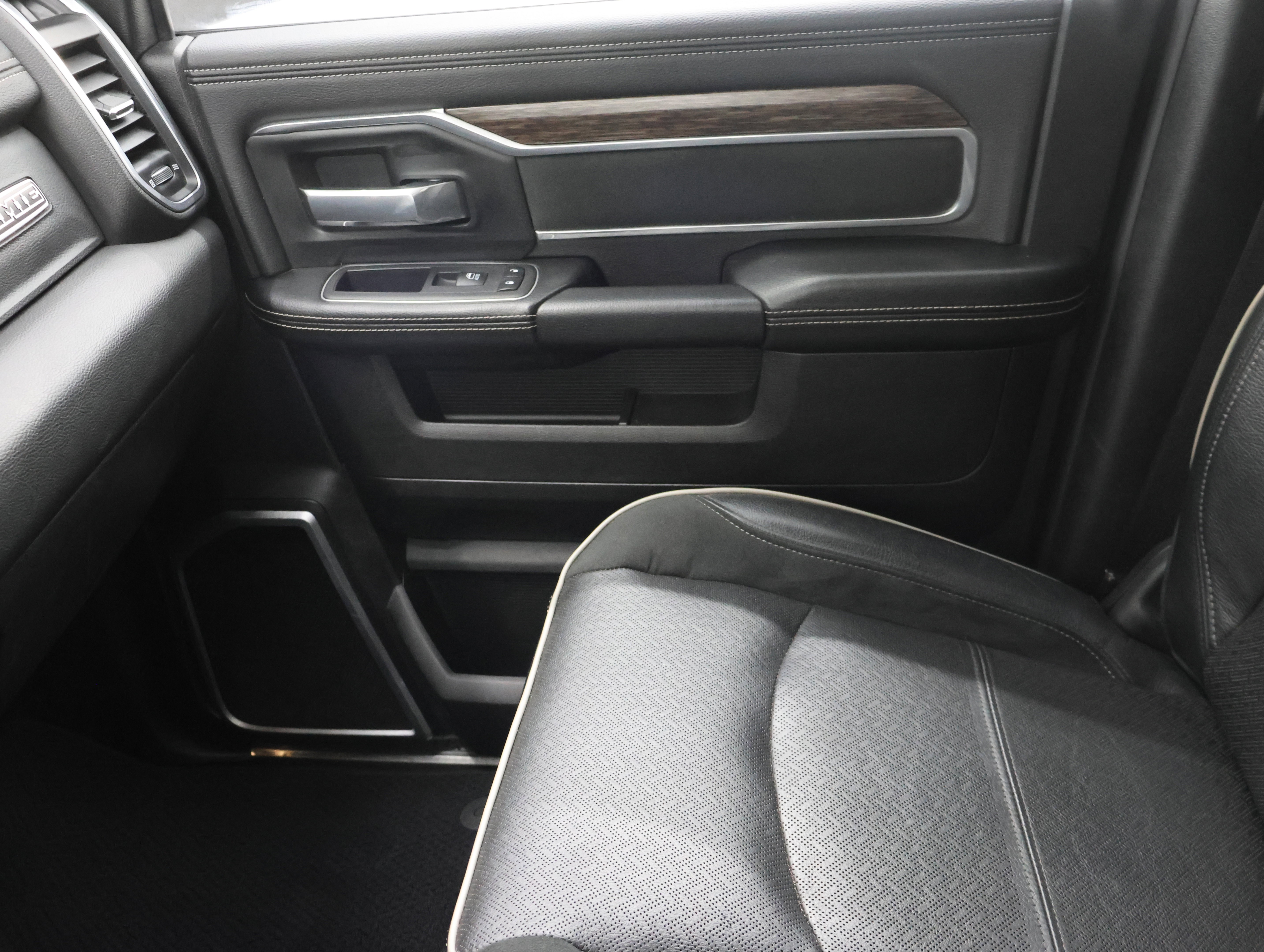 Used 2021 RAM 2500 Laramie AWD/4WD image 13