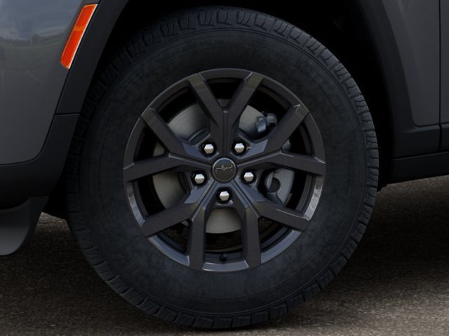 New 2027 Jeep Grand Cherokee Altitude RWD image 8