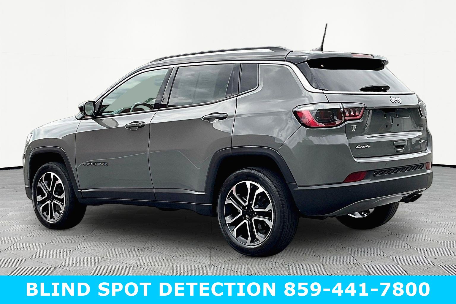 Used 2022 Jeep Compass Limited AWD/4WD image 4