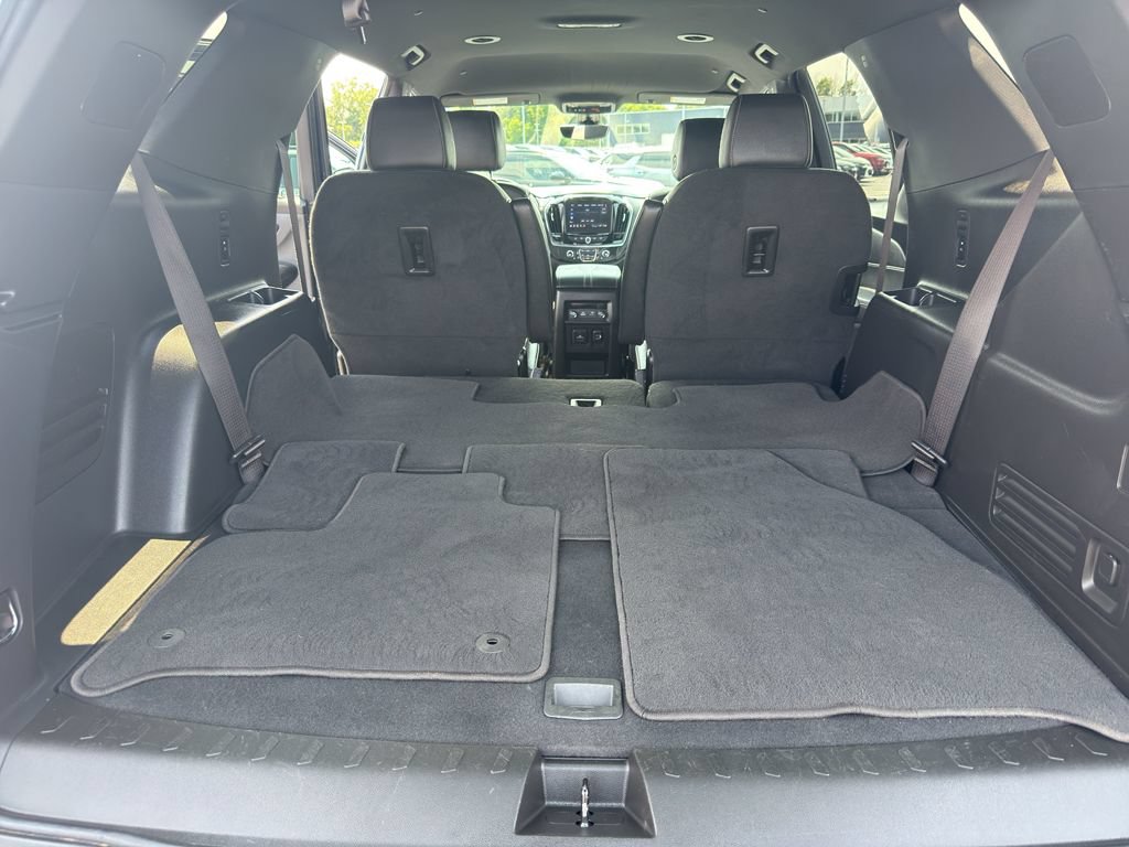 Certified 2023 Chevrolet Traverse LT w/ LT Premium Package AWD/4WD image 38