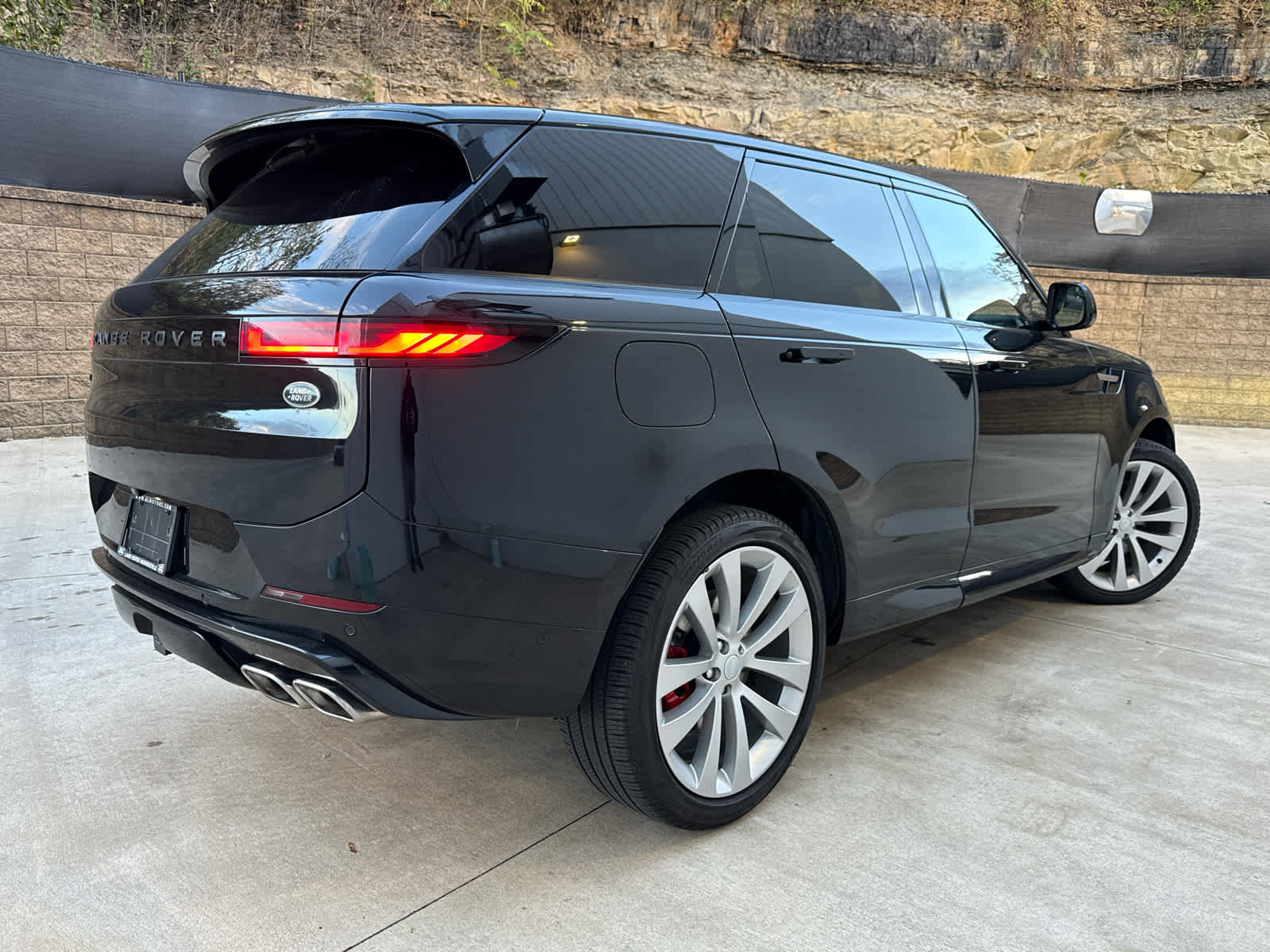 Certified 2023 Land Rover Range Rover Sport First Edition image 3