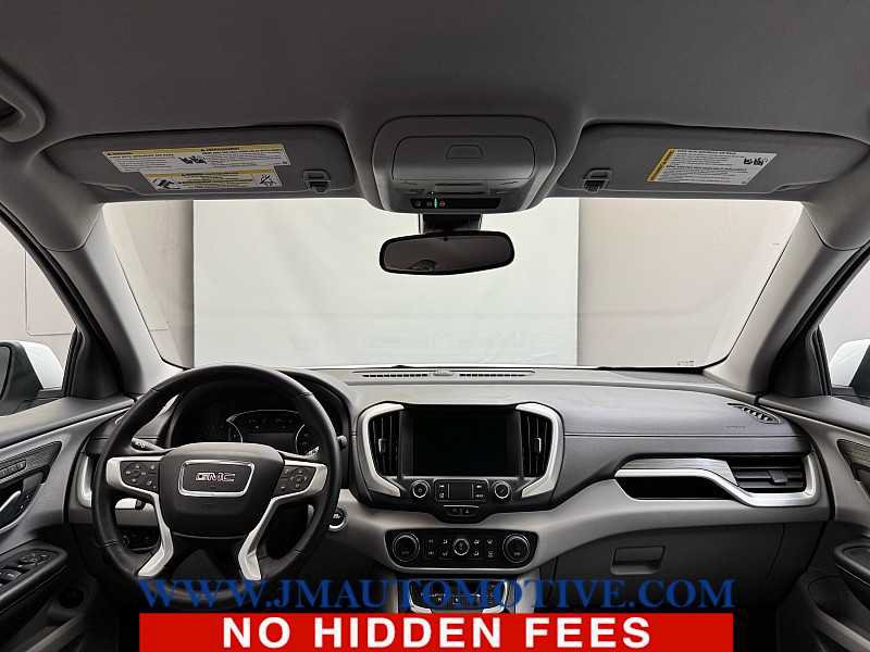 Used 2024 GMC Terrain SLT AWD/4WD image 11