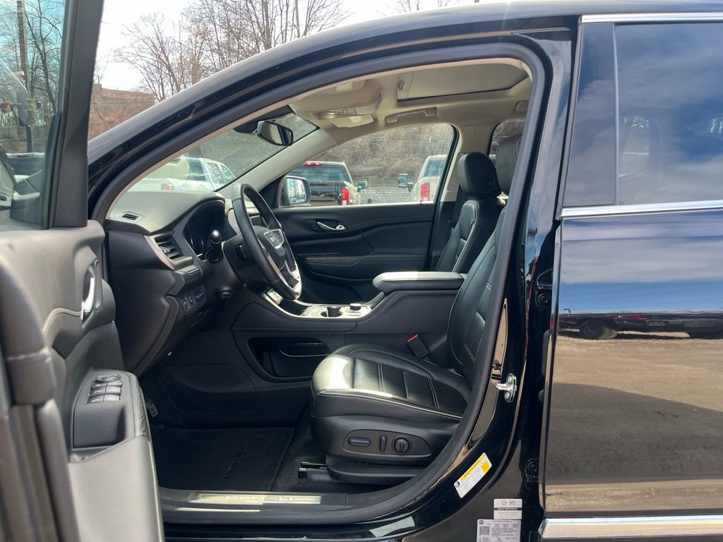 Used 2023 GMC Acadia Denali w/ Trailering Package image 21