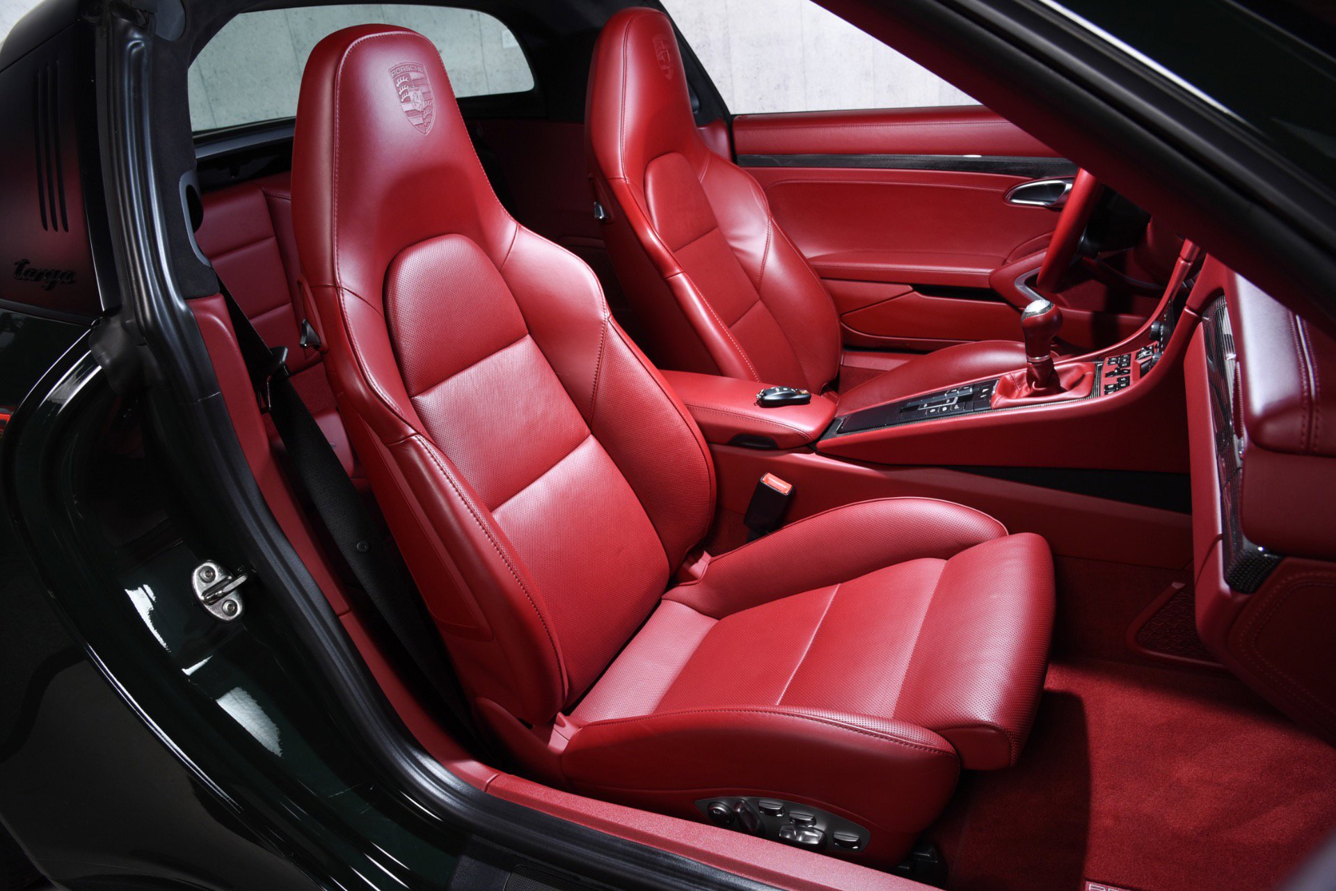 Used 2019 Porsche 911 Targa 4 GTS image 5