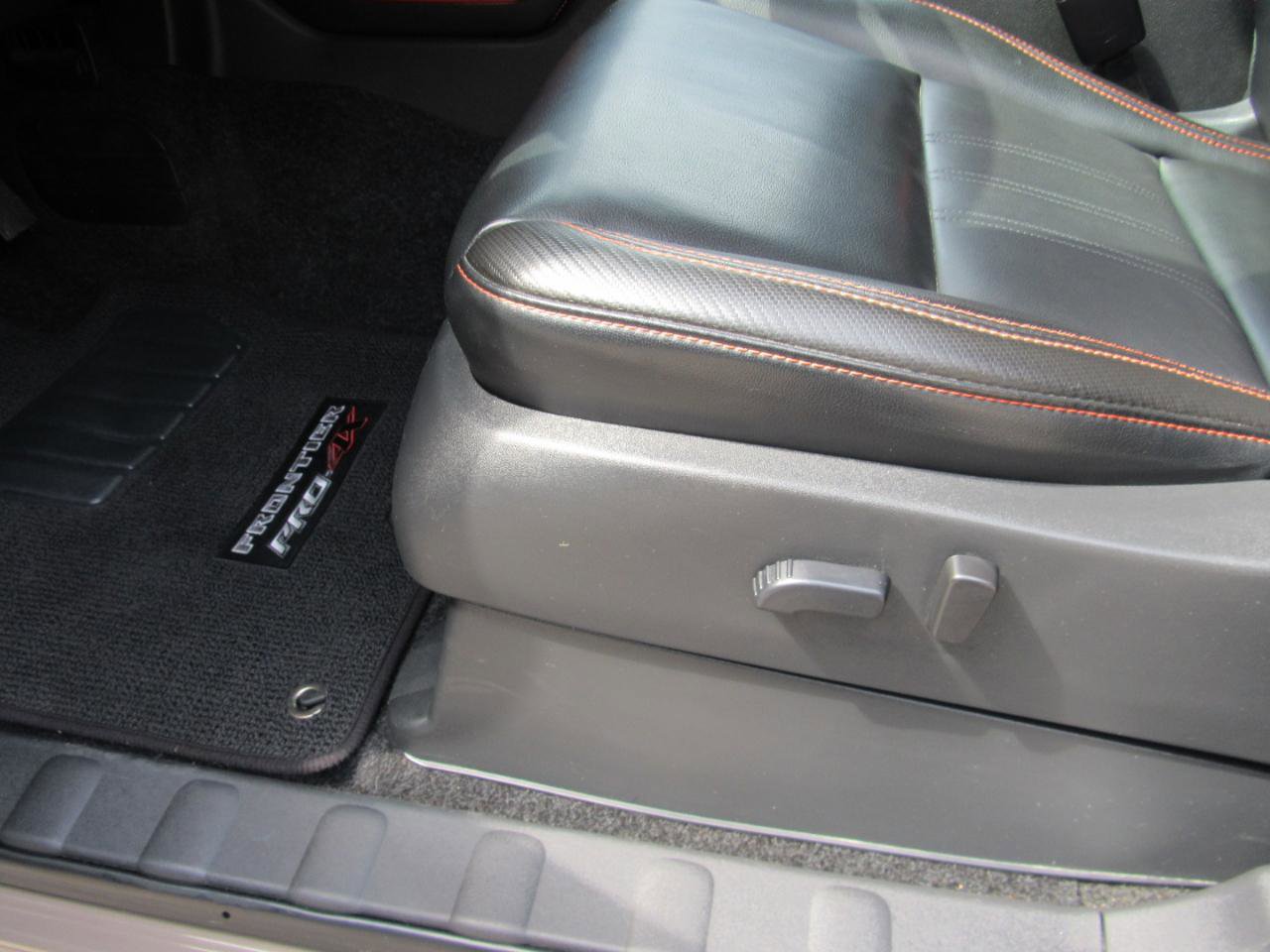 Used 2023 Nissan Frontier PRO-4X w/ Pro-4X Premium Package image 22
