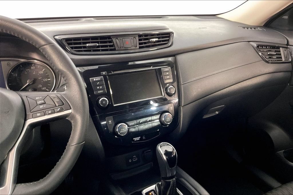 Used 2020 Nissan Rogue SV FWD image 8