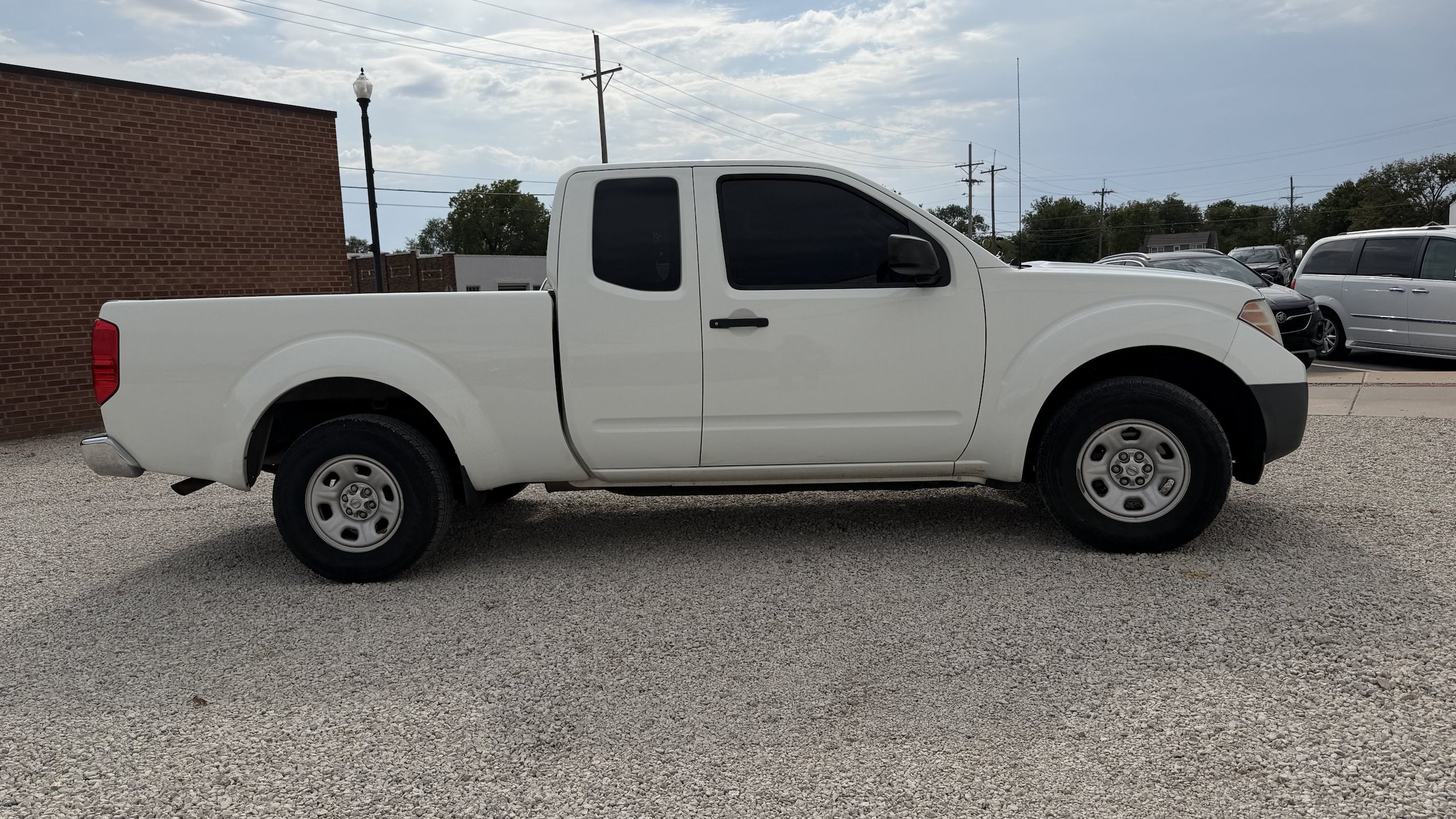 Used 2014 Nissan Frontier S w/ S Preferred Package RWD image 2