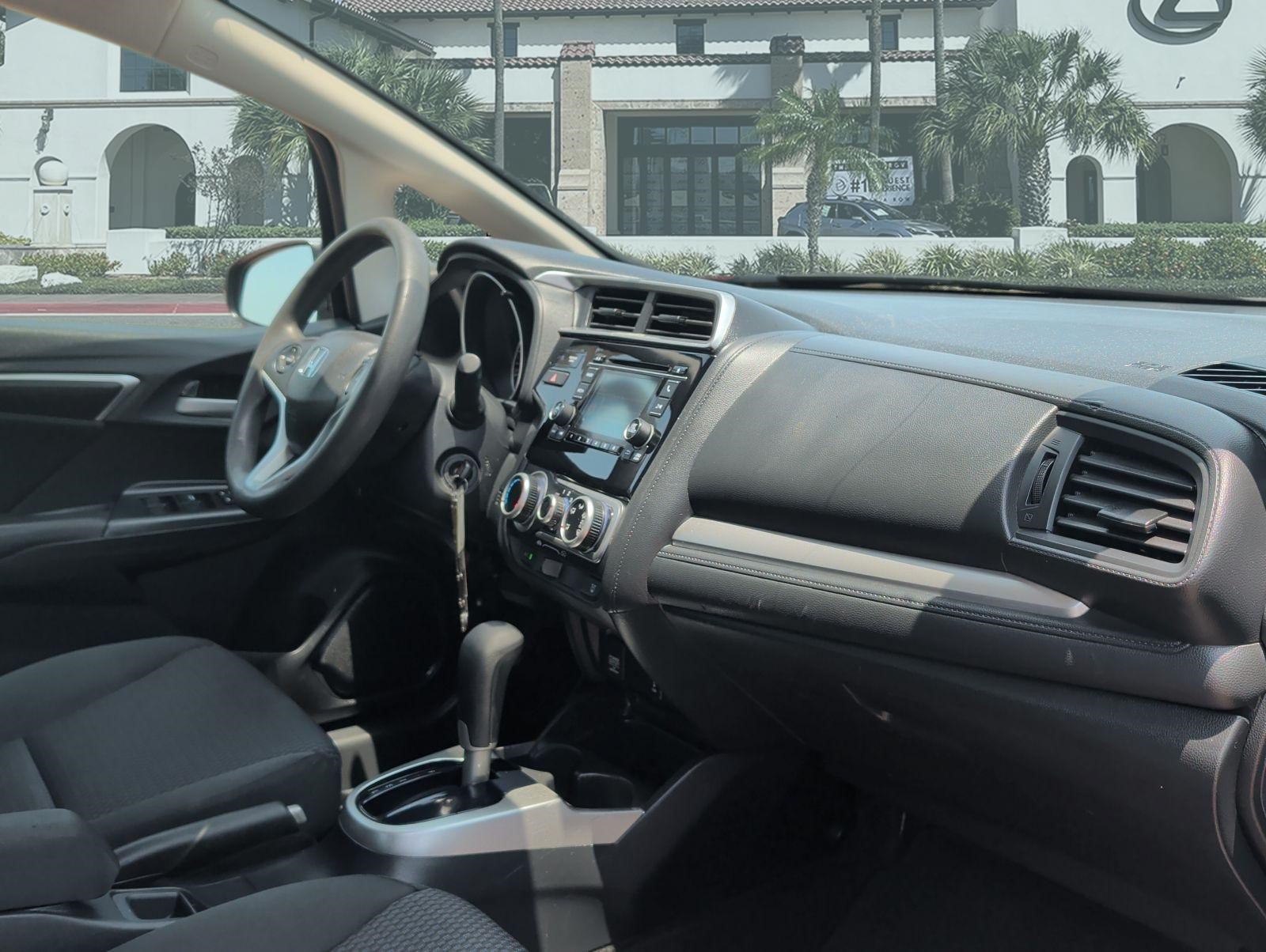 Used 2020 Honda Fit LX image 27