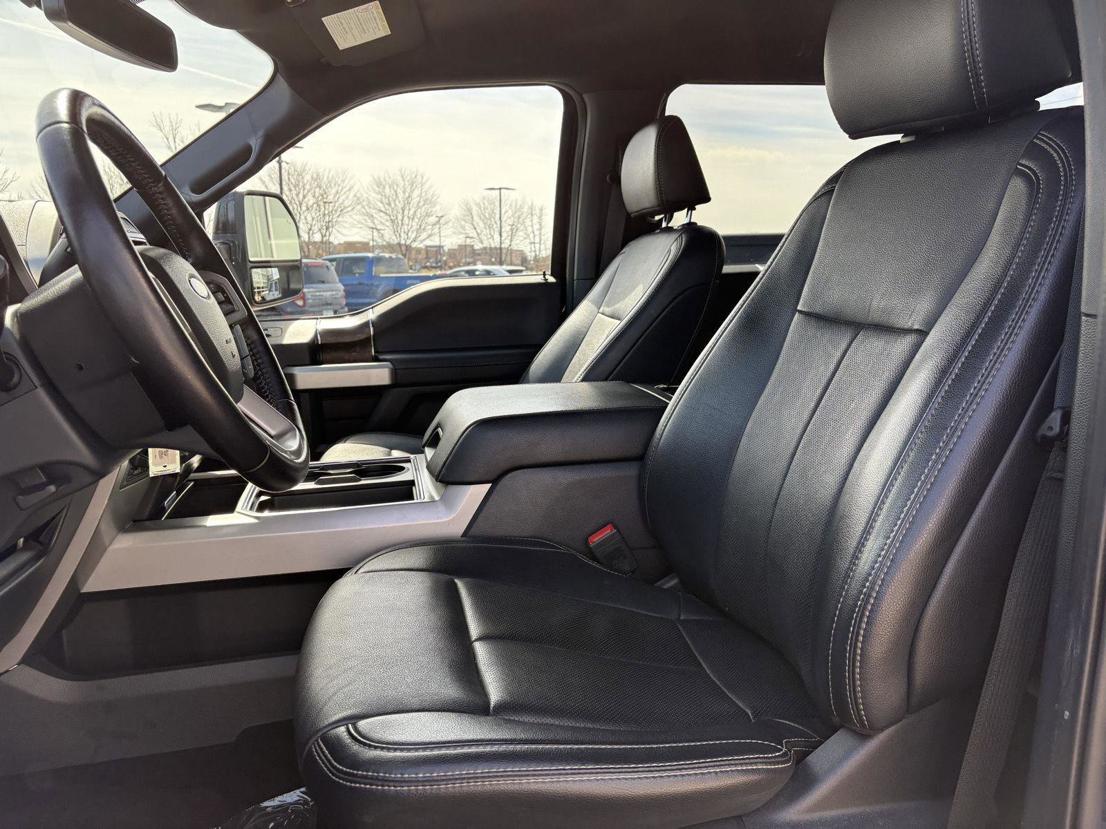 Used 2022 Ford F250 Lariat w/ Tremor Off-Road Package image 17