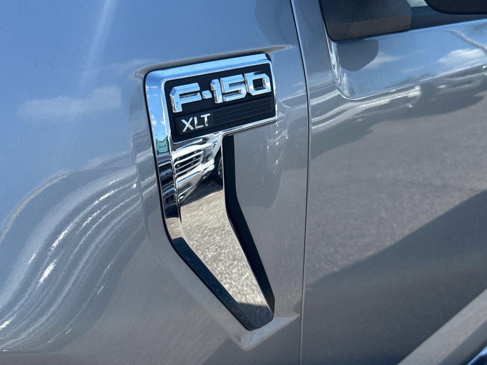 Used 2025 Ford F150 XLT w/ Equipment Group 301A Standard RWD image 13