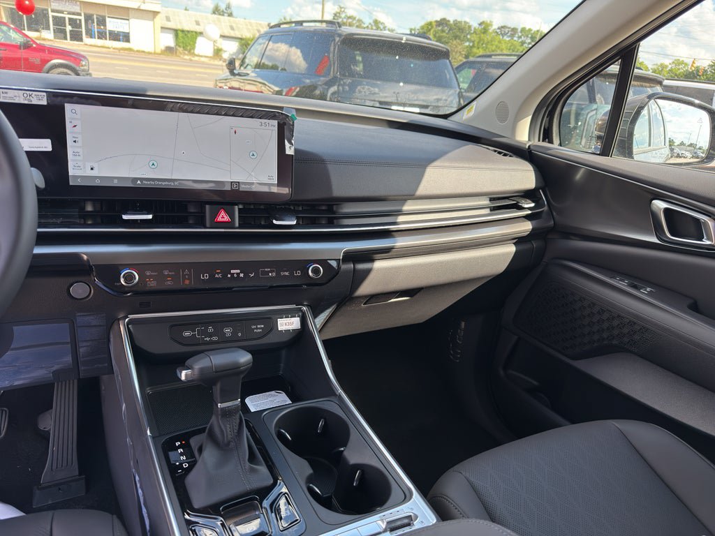 New 2026 Kia Carnival SX w/ SX Dark Edition Package FWD image 25