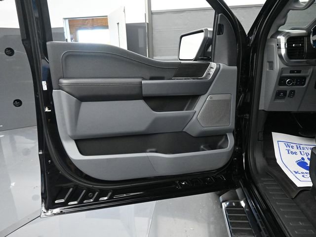 New 2025 Ford F150 Lariat w/ Equipment Group 501A Mid image 9