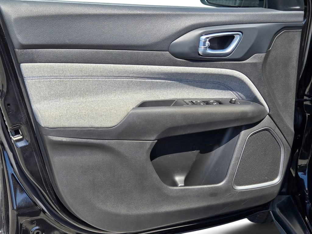 Used 2024 Jeep Compass Latitude AWD/4WD image 14