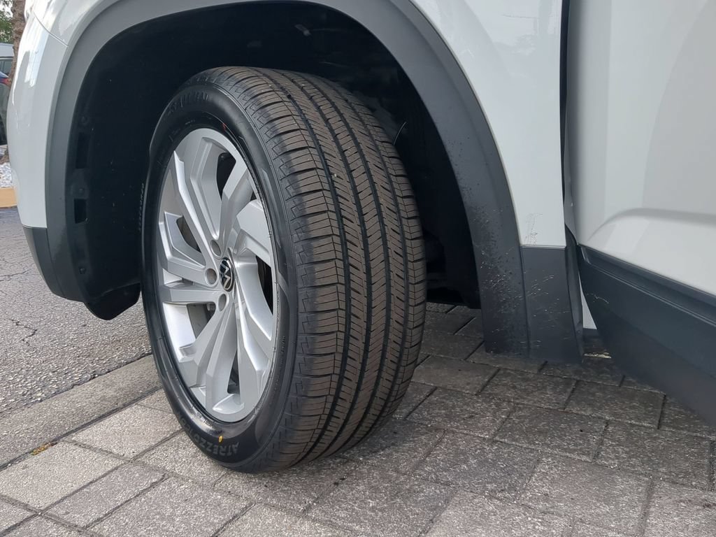 Certified 2023 Volkswagen Atlas SE FWD image 36
