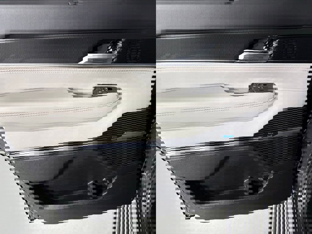 New 2026 Jeep Grand Wagoneer Summit image 40