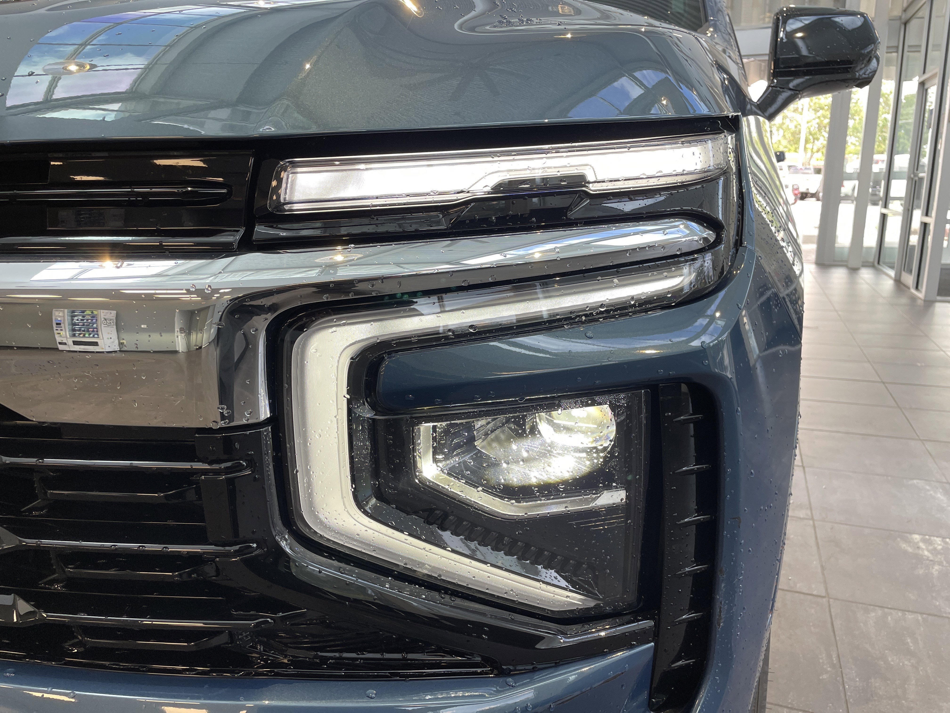 Used 2025 Chevrolet Tahoe LS w/ LPO, Dark Essentials Package RWD image 5