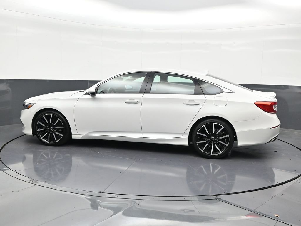 Used 2019 Honda Accord Sport image 2