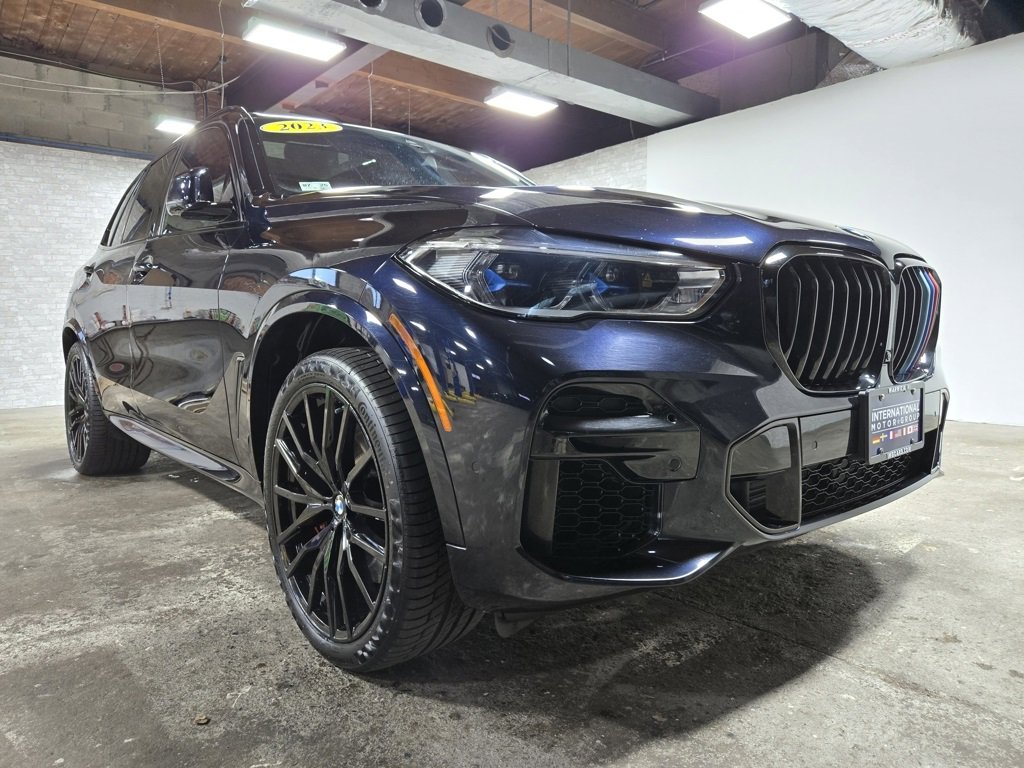 Used 2023 BMW X5 M50i w/ Executive Package image 4