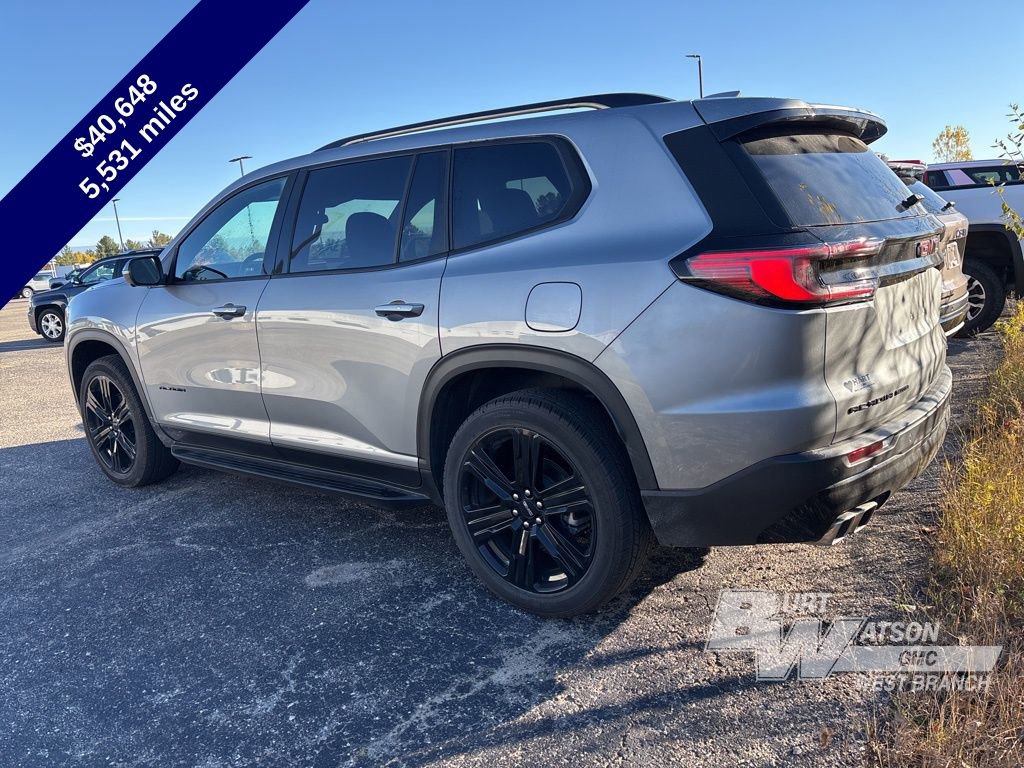 Used 2025 GMC Acadia Elevation w/ Black Edition image 8