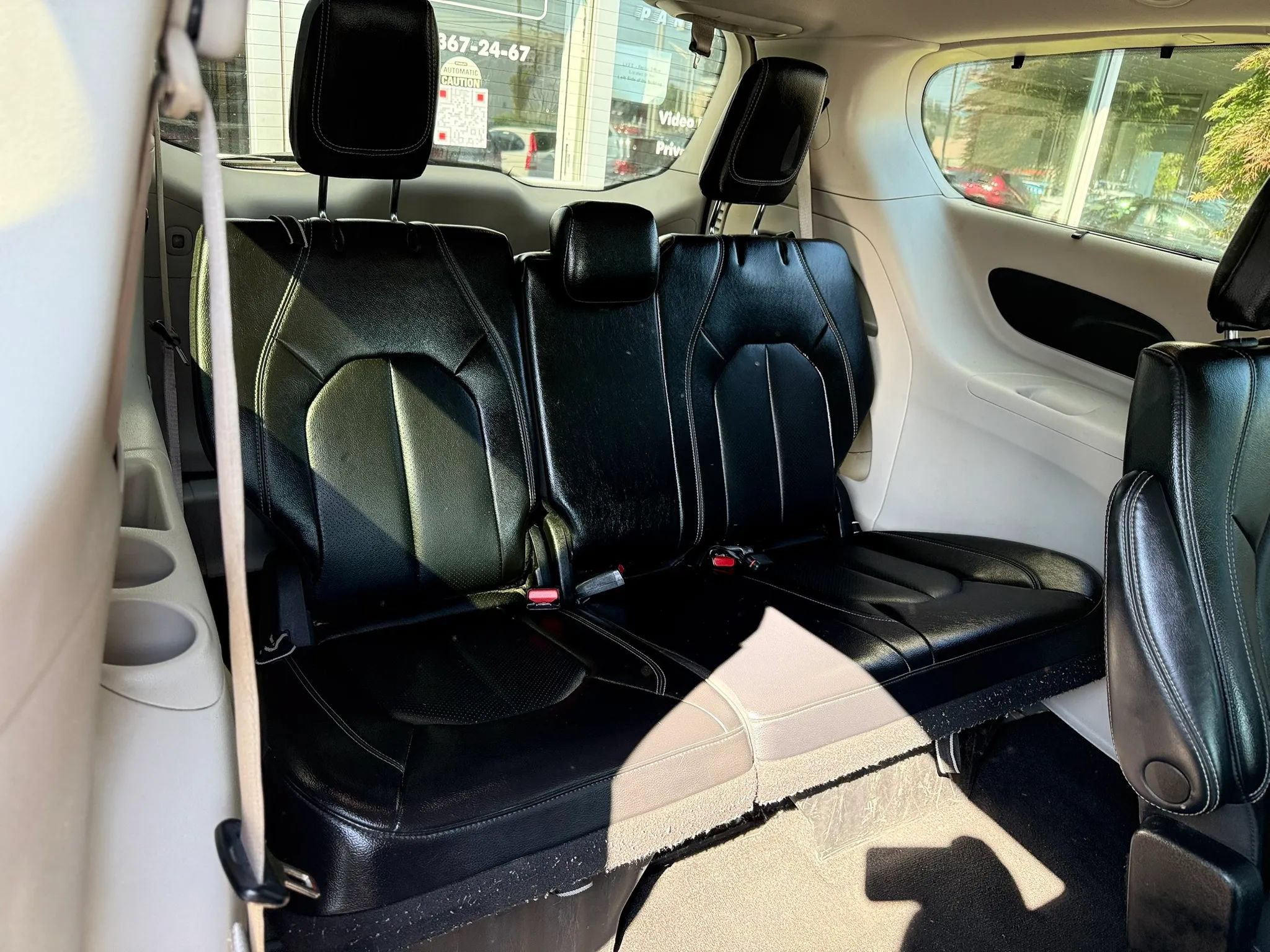 Used 2022 Chrysler Pacifica Touring-L FWD image 35