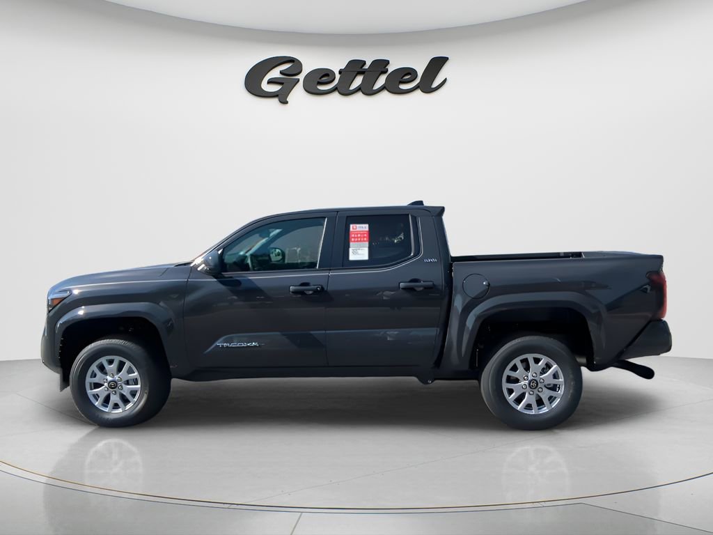 Used 2025 Toyota Tacoma SR5 image 16