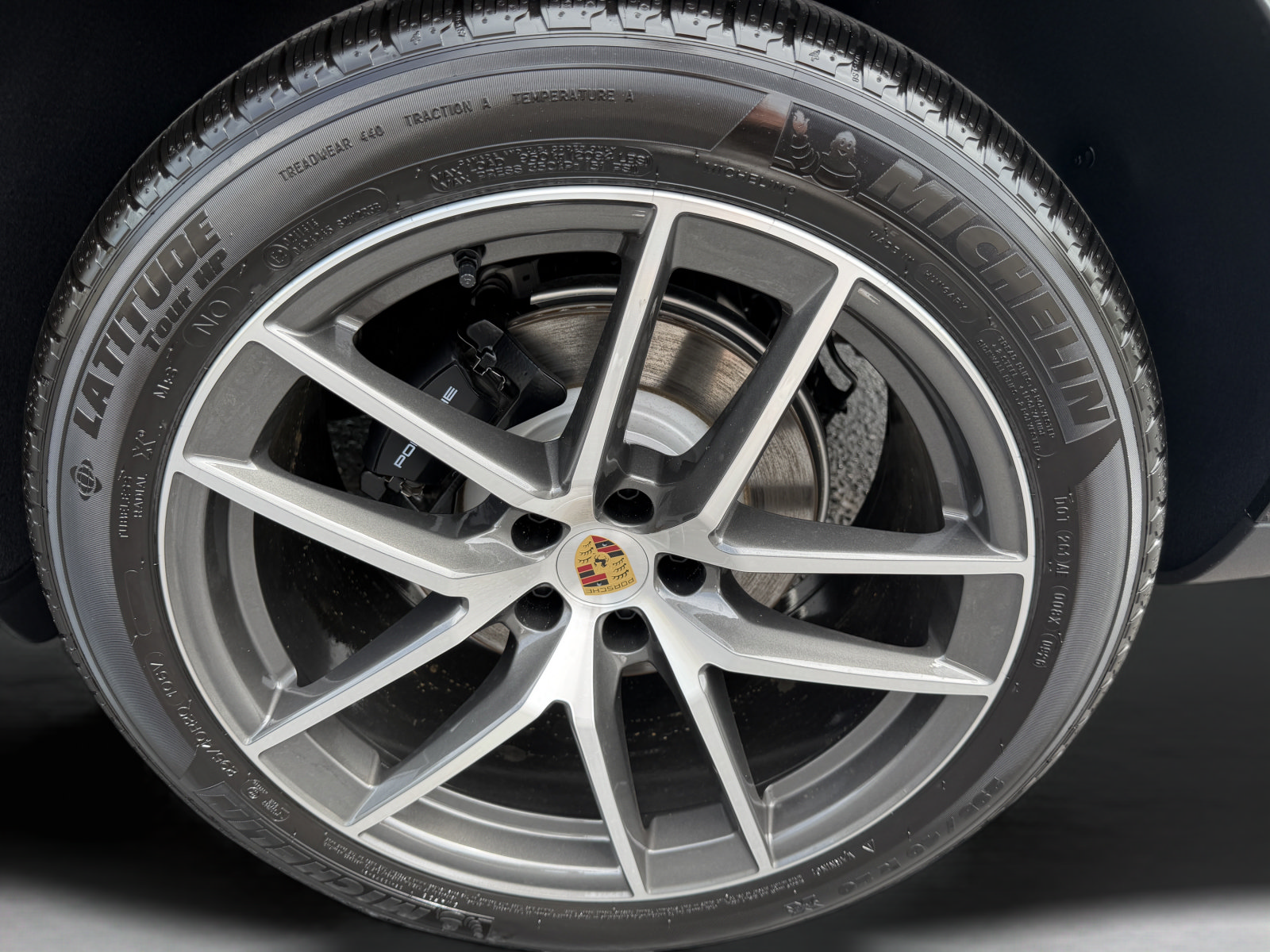 New 2026 Porsche Macan AWD/4WD image 9