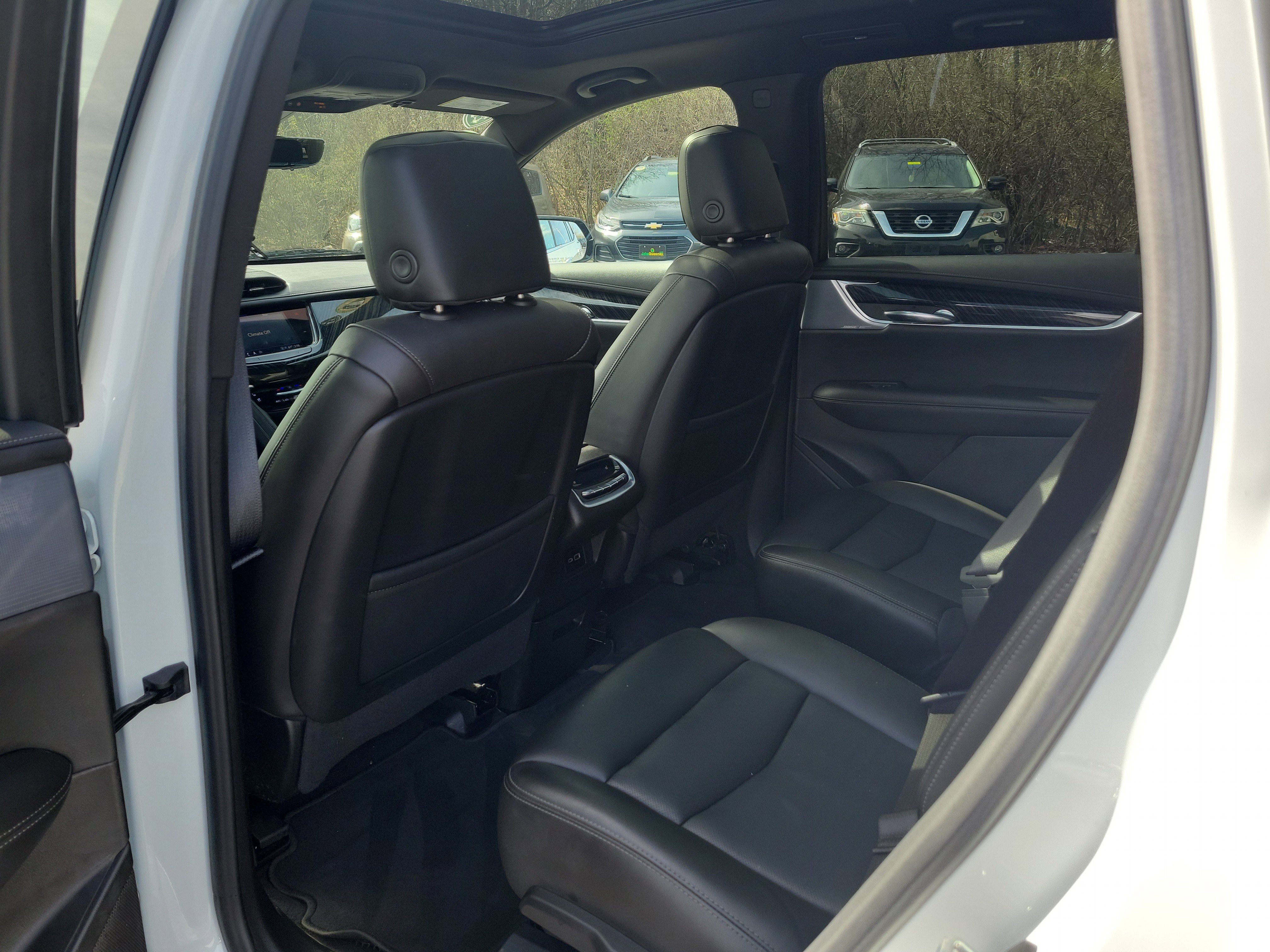 Used 2023 Cadillac XT6 Premium Luxury w/ Technology Package image 15