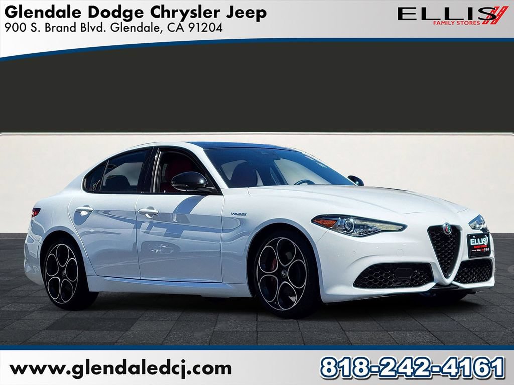 Used 2022 Alfa Romeo Giulia Veloce RWD image 1