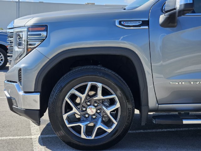 Used 2024 GMC Sierra 1500 SLT AWD/4WD image 8