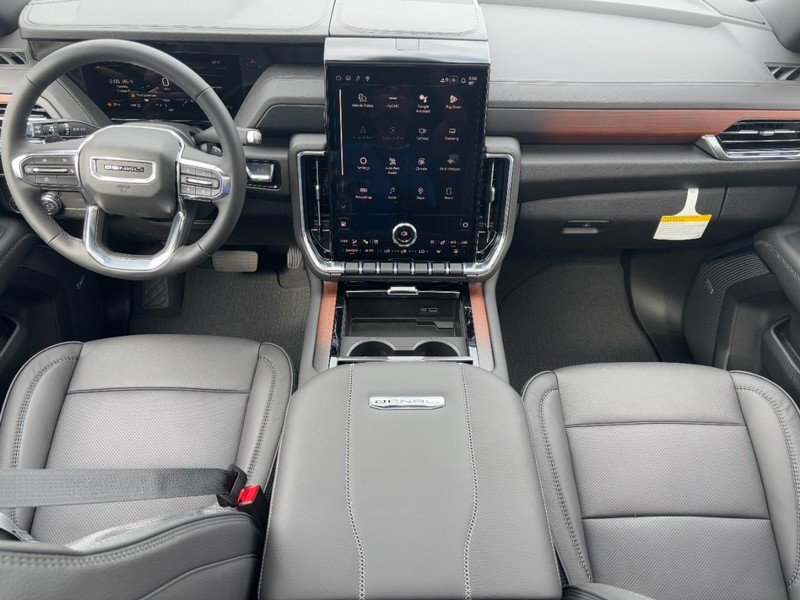 New 2026 GMC Yukon Denali w/ Sun & Power Step Package image 8