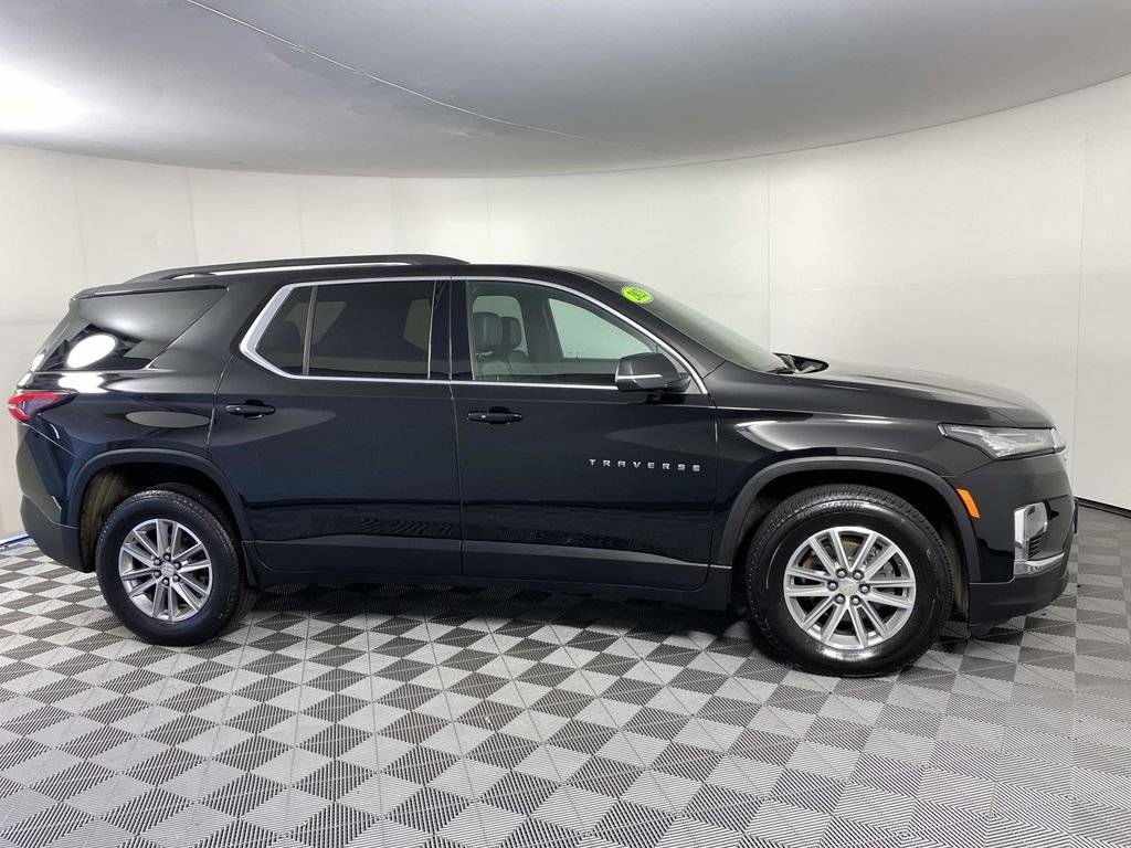 Used 2023 Chevrolet Traverse LT w/ LPO, Floor Liner Package AWD/4WD image 10