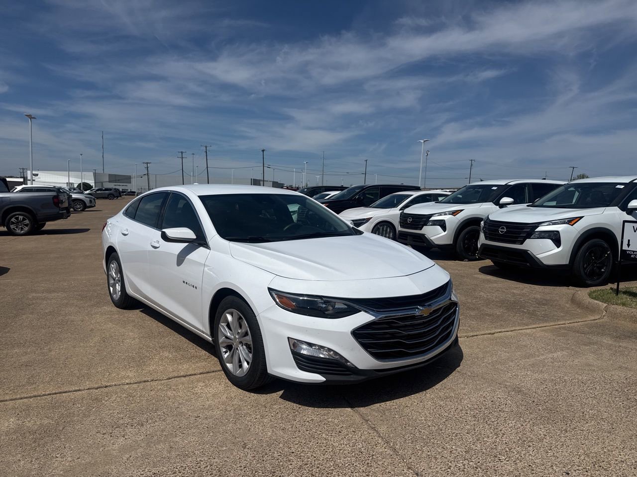Used 2025 Chevrolet Malibu LT image 1
