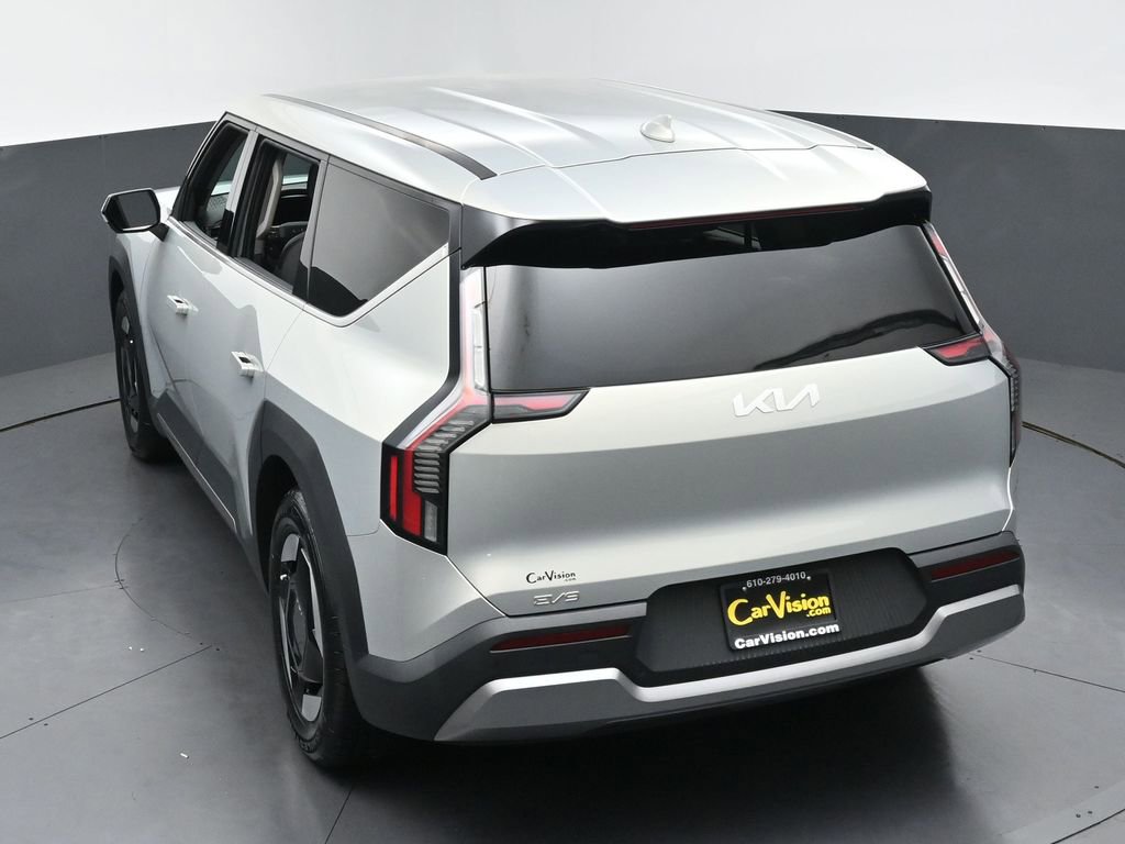 Used 2024 Kia EV9 Light RWD image 42