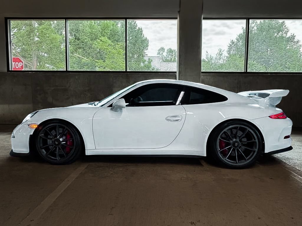 Used 2015 Porsche 911 GT3 RWD image 2