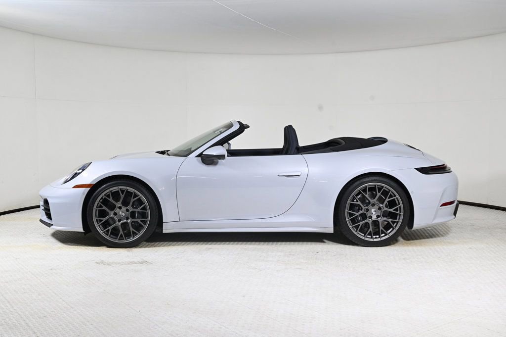 Used 2025 Porsche 911 Carrera image 2