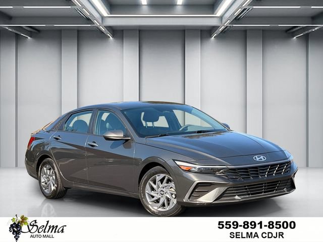 Used 2024 Hyundai Elantra SEL FWD image 1