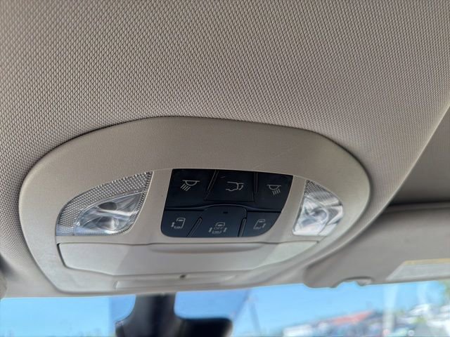 Used 2024 Chrysler Pacifica Touring-L FWD image 18