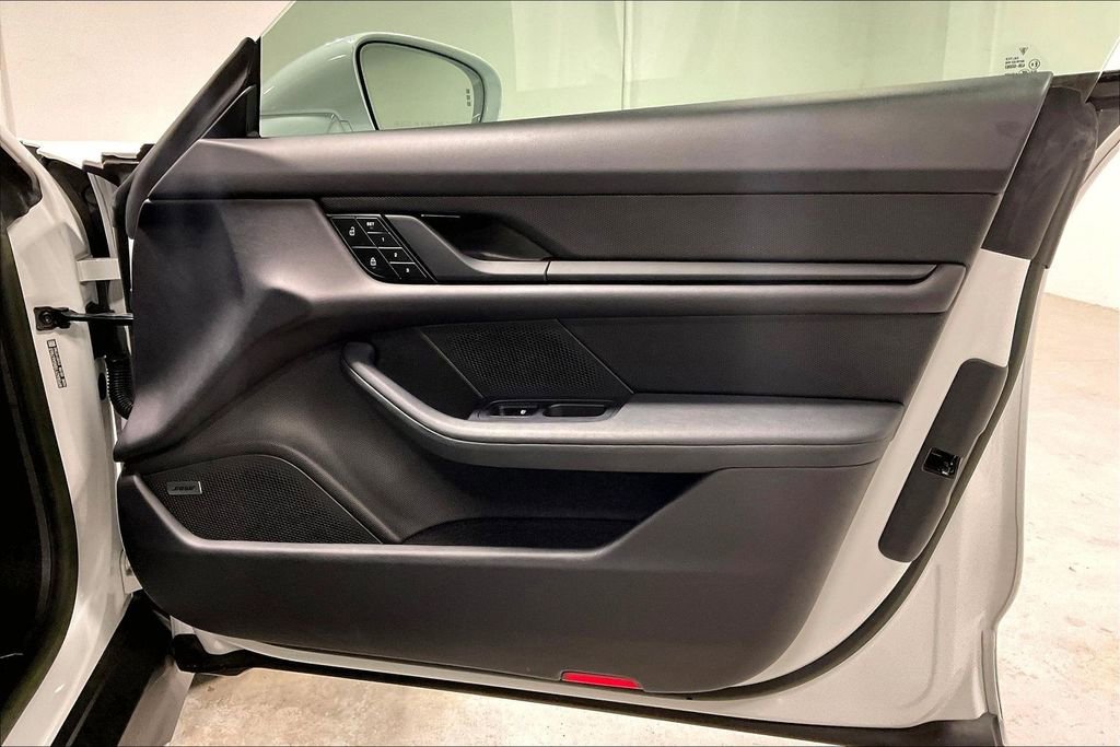 Used 2022 Porsche Taycan 4 Cross Turismo image 21