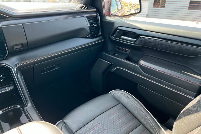 Used 2024 GMC Sierra 1500 AT4X image 10