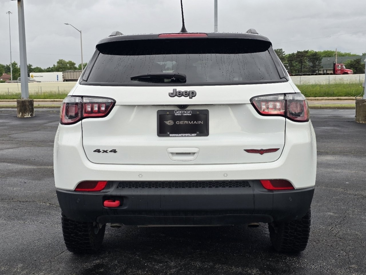 Used 2025 Jeep Compass Trailhawk AWD/4WD image 13