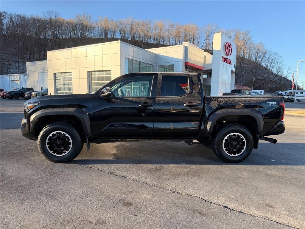 Used 2024 Toyota Tacoma TRD Off-Road w/ TRD Off Road Upgrade Package image 8