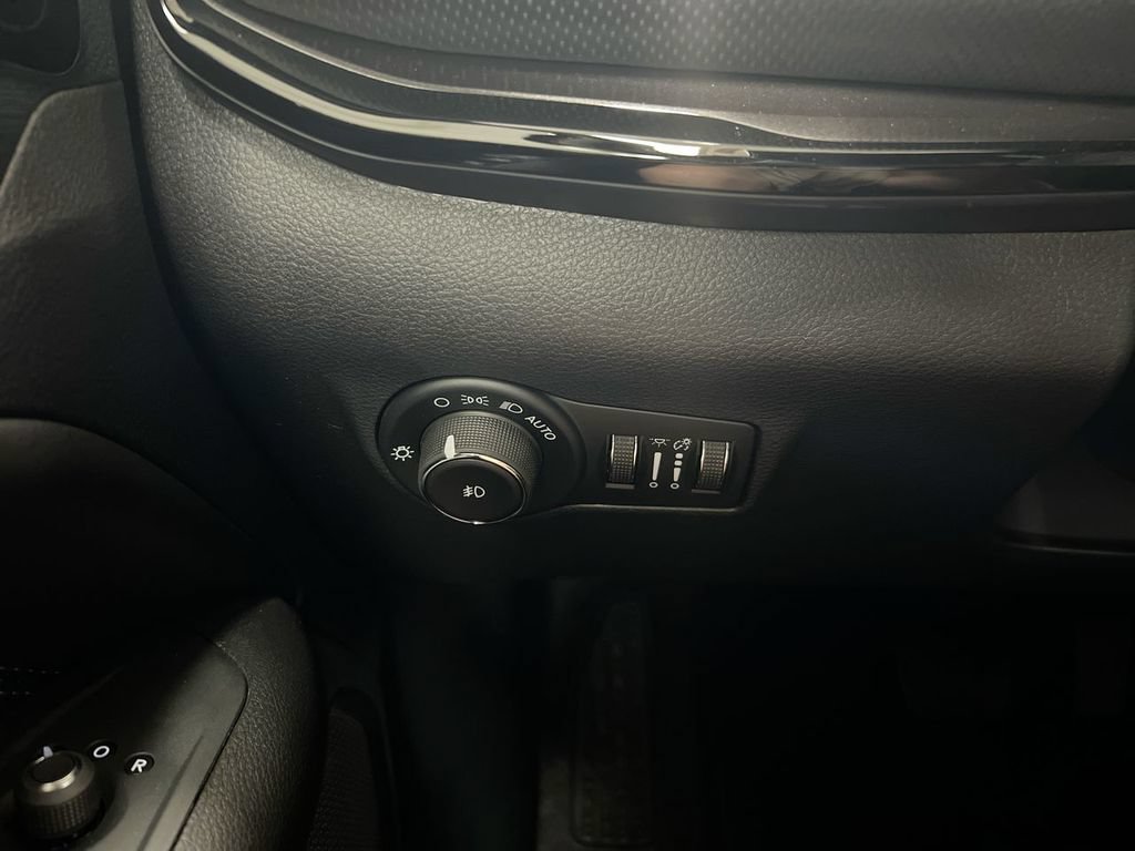 New 2026 Jeep Compass Latitude AWD/4WD image 17