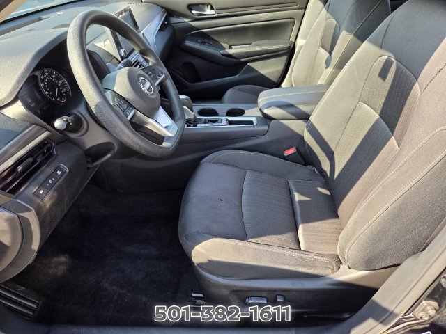 Used 2025 Nissan Altima 2.5 SV FWD image 9