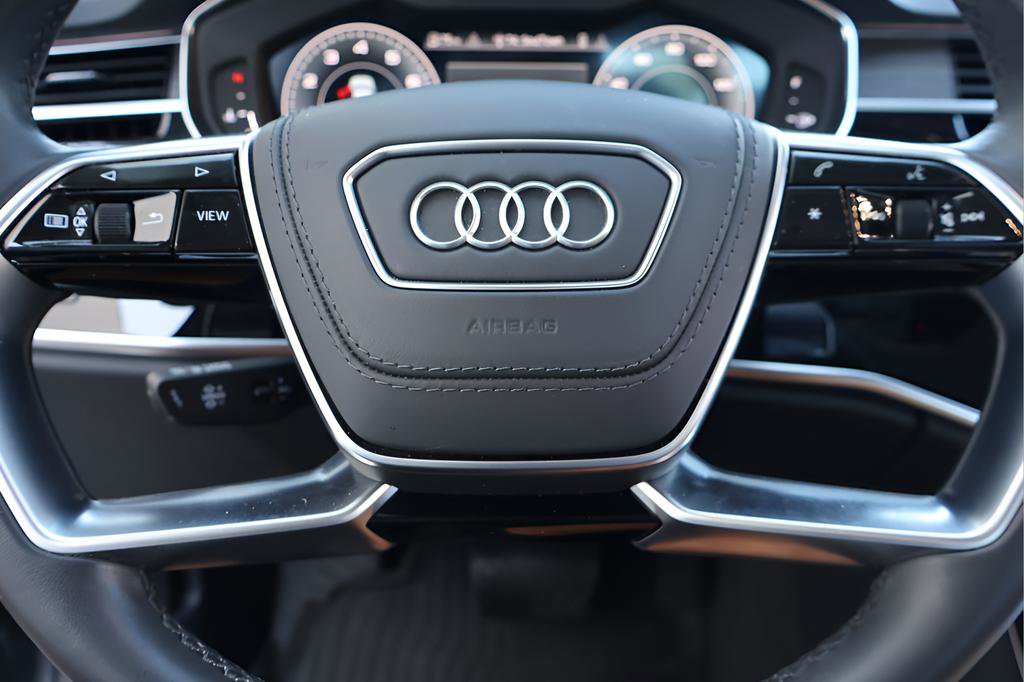 Used 2023 Audi A8 L 3.0T image 21