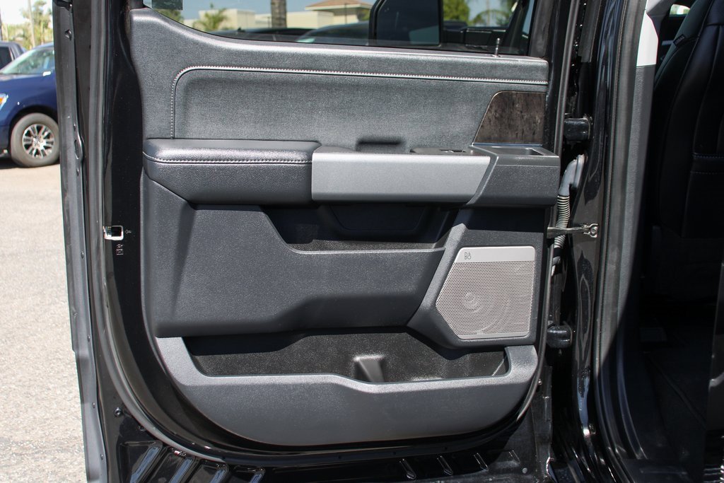Used 2023 Ford F250 Lariat w/ Black Appearance Package image 35