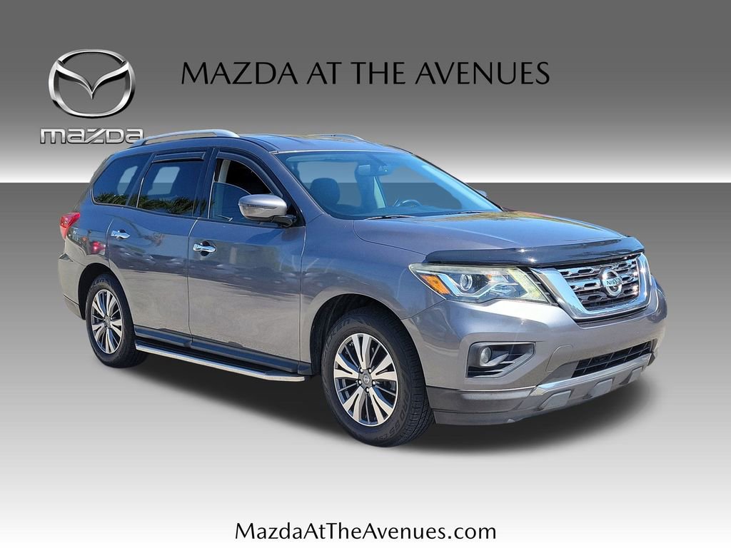 Used 2017 Nissan Pathfinder SV image 6