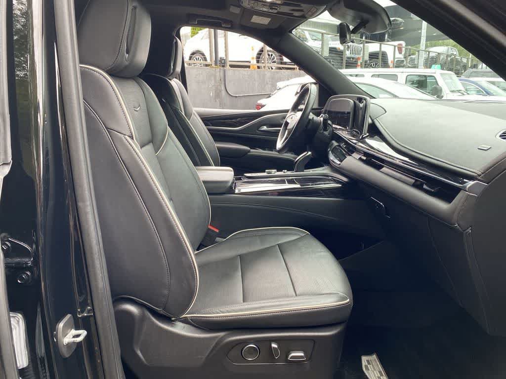 Used 2023 Cadillac Escalade Sport w/ LPO, ONYX Package AWD/4WD image 19