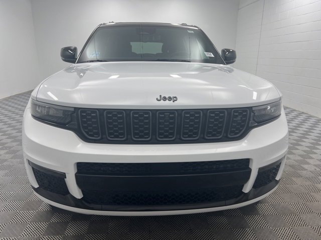 Used 2024 Jeep Grand Cherokee L Summit image 3